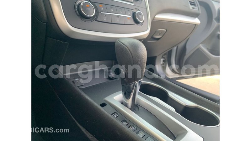 Big with watermark nissan altima ashanti import dubai 41562