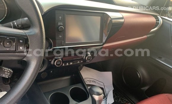 Sayi Imported Toyota Hilux White Mota in Import - Dubai a Ashanti Sayi Imported Toyota Hilux White Mota in Import - Dubai a Ashanti