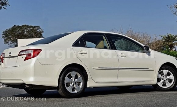 Ra Imported Toyota Camry funfun Ọkọ̀ in Import - Dubai ni Ashanti Ra Imported Toyota Camry funfun Ọkọ̀ in Import - Dubai ni Ashanti