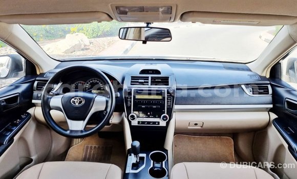 Ra Imported Toyota Camry funfun Ọkọ̀ in Import - Dubai ni Ashanti Ra Imported Toyota Camry funfun Ọkọ̀ in Import - Dubai ni Ashanti