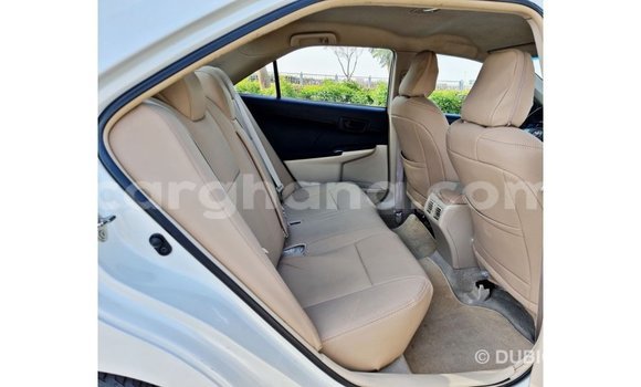 Ra Imported Toyota Camry funfun Ọkọ̀ in Import - Dubai ni Ashanti Ra Imported Toyota Camry funfun Ọkọ̀ in Import - Dubai ni Ashanti