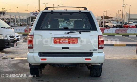 Sayi Imported Nissan Pathfinder White Mota in Import - Dubai a Ashanti Sayi Imported Nissan Pathfinder White Mota in Import - Dubai a Ashanti