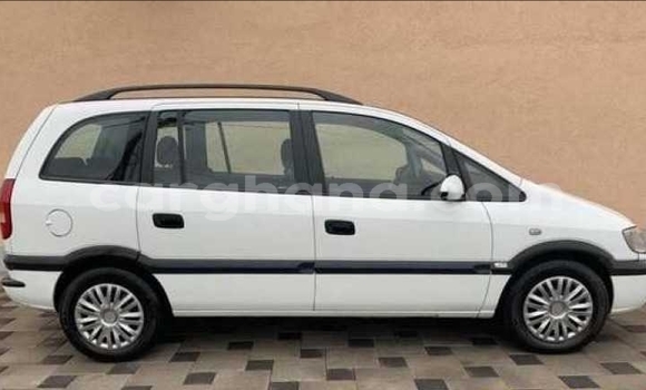 Buy Used Opel Zafira White Car in Accra in Greater Accra Buy Used Opel Zafira White Car in Accra in Greater Accra