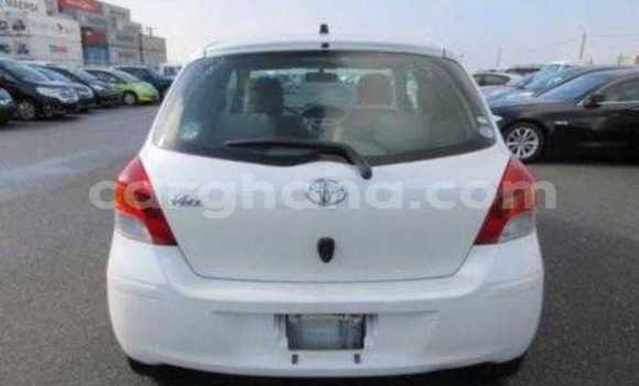 Buy Used Toyota Vitz White Car in Accra in Greater Accra Buy Used Toyota Vitz White Car in Accra in Greater Accra
