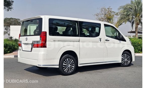 Ra Imported Toyota Granvia funfun Ọkọ̀ in Import - Dubai ni Ashanti Ra Imported Toyota Granvia funfun Ọkọ̀ in Import - Dubai ni Ashanti