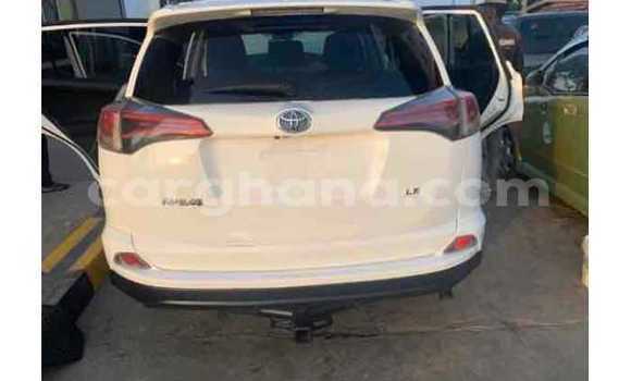 Buy Used Toyota RAV4 White Car in Accra in Greater Accra Buy Used Toyota RAV4 White Car in Accra in Greater Accra