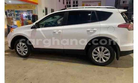 Buy Used Toyota RAV4 White Car in Accra in Greater Accra Buy Used Toyota RAV4 White Car in Accra in Greater Accra