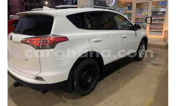 Buy Used Toyota RAV4 White Car in Accra in Greater Accra Buy Used Toyota RAV4 White Car in Accra in Greater Accra