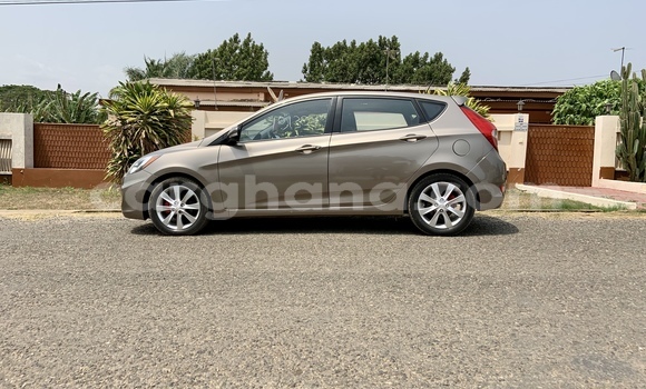 Ra Tuntun Hyundai Accent Brown Ọkọ̀ in Accra ni Greater Accra