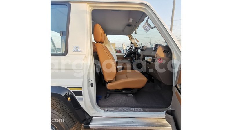 Big with watermark toyota land cruiser ashanti import dubai 41614