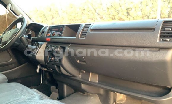 Buy Import Toyota Hiace White Car in Import - Dubai in Ashanti Buy Import Toyota Hiace White Car in Import - Dubai in Ashanti