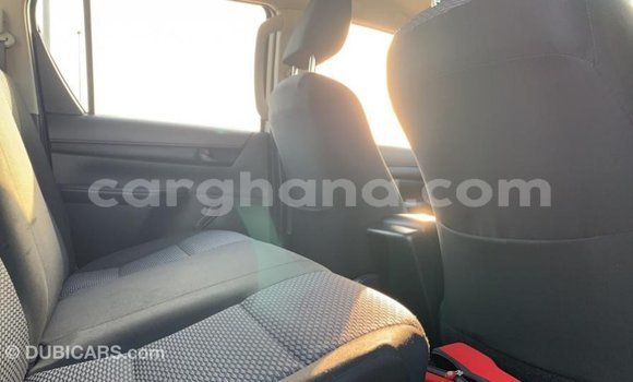 Sayi Imported Toyota Hilux White Mota in Import - Dubai a Ashanti Sayi Imported Toyota Hilux White Mota in Import - Dubai a Ashanti