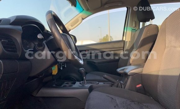 Sayi Imported Toyota Hilux White Mota in Import - Dubai a Ashanti Sayi Imported Toyota Hilux White Mota in Import - Dubai a Ashanti