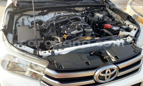Sayi Imported Toyota Hilux White Mota in Import - Dubai a Ashanti Sayi Imported Toyota Hilux White Mota in Import - Dubai a Ashanti