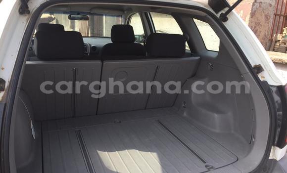 Buy Used Pontiac Vibe White Car in Sekondi–Takoradi Metropolitan in Western Buy Used Pontiac Vibe White Car in Sekondi–Takoradi Metropolitan in Western