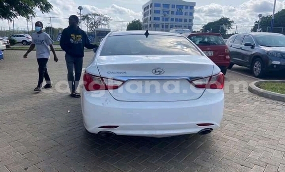 Buy Used Hyundai Sonata White Car in Accra in Greater Accra Buy Used Hyundai Sonata White Car in Accra in Greater Accra