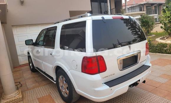 Ra Imported Lincoln Navigator funfun Ọkọ̀ in Ho ni Volta Ra Imported Lincoln Navigator funfun Ọkọ̀ in Ho ni Volta