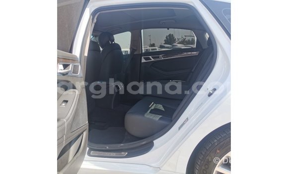 Ra Imported Hyundai Genesis funfun Ọkọ̀ in Import - Dubai ni Ashanti Ra Imported Hyundai Genesis funfun Ọkọ̀ in Import - Dubai ni Ashanti