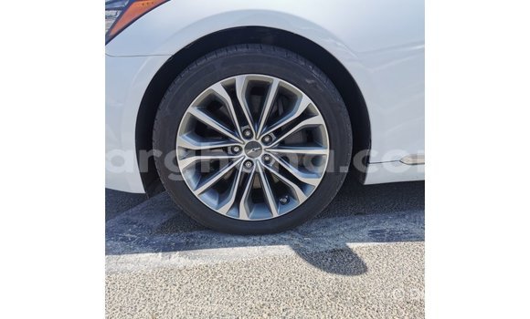 Ra Imported Hyundai Genesis funfun Ọkọ̀ in Import - Dubai ni Ashanti Ra Imported Hyundai Genesis funfun Ọkọ̀ in Import - Dubai ni Ashanti