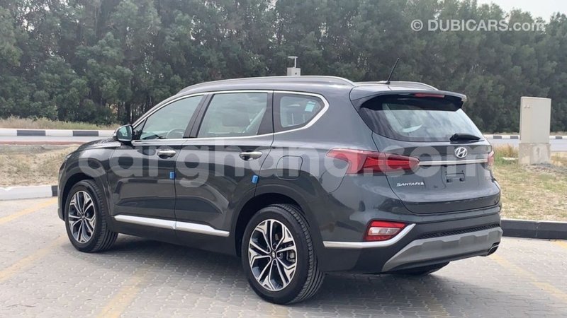 Big with watermark hyundai santa fe ashanti import dubai 41672