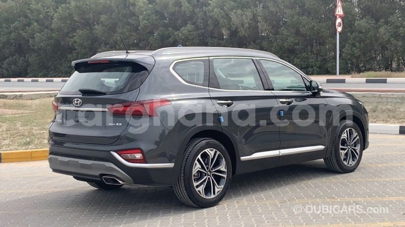 Big with watermark hyundai santa fe ashanti import dubai 41672