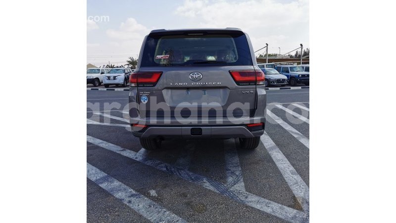 Big with watermark toyota land cruiser ashanti import dubai 41675