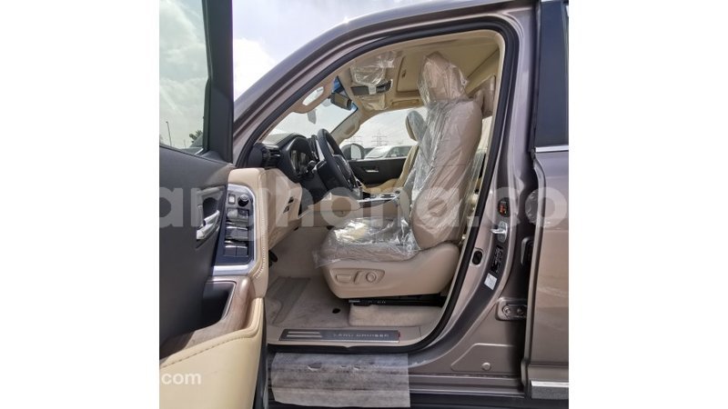 Big with watermark toyota land cruiser ashanti import dubai 41675