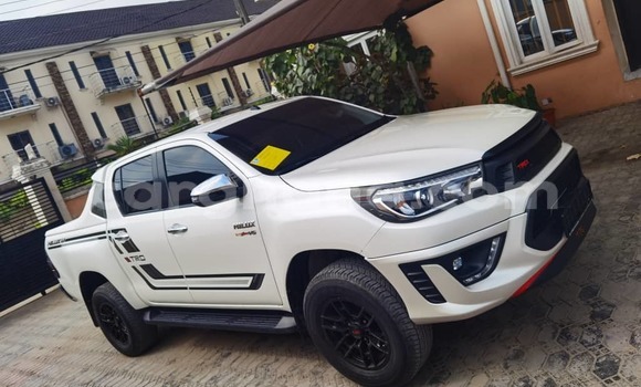 Buy Used Toyota Hilux White Car in Sekondi–Takoradi Metropolitan in Western Buy Used Toyota Hilux White Car in Sekondi–Takoradi Metropolitan in Western