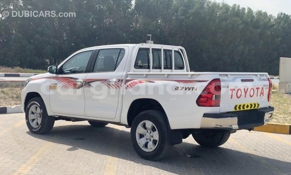 Sayi Imported Toyota Hilux White Mota in Import - Dubai a Ashanti Sayi Imported Toyota Hilux White Mota in Import - Dubai a Ashanti