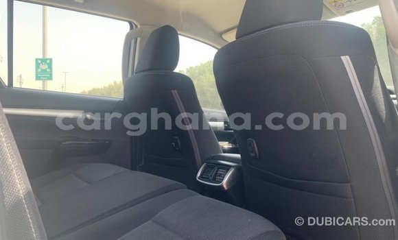 Sayi Imported Toyota Hilux White Mota in Import - Dubai a Ashanti Sayi Imported Toyota Hilux White Mota in Import - Dubai a Ashanti