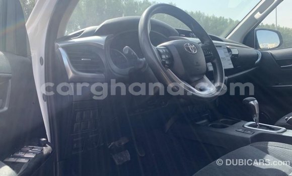 Sayi Imported Toyota Hilux White Mota in Import - Dubai a Ashanti Sayi Imported Toyota Hilux White Mota in Import - Dubai a Ashanti