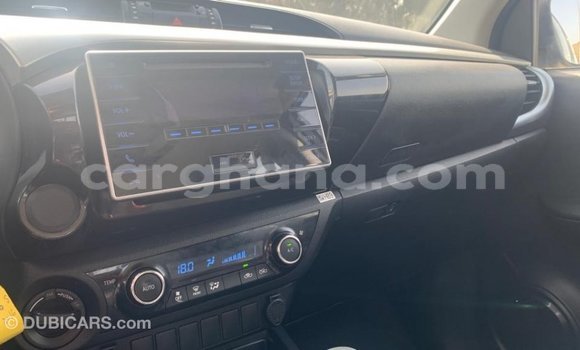 Sayi Imported Toyota Hilux White Mota in Import - Dubai a Ashanti Sayi Imported Toyota Hilux White Mota in Import - Dubai a Ashanti