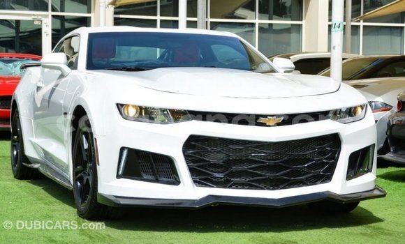 Ra Imported Chevrolet Camaro funfun Ọkọ̀ in Import - Dubai ni Ashanti Ra Imported Chevrolet Camaro funfun Ọkọ̀ in Import - Dubai ni Ashanti
