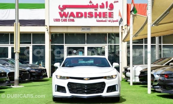 Ra Imported Chevrolet Camaro funfun Ọkọ̀ in Import - Dubai ni Ashanti Ra Imported Chevrolet Camaro funfun Ọkọ̀ in Import - Dubai ni Ashanti