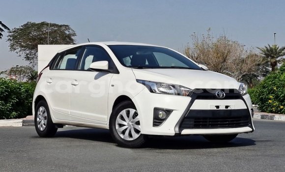 Ra Imported Toyota Yaris funfun Ọkọ̀ in Import - Dubai ni Ashanti Ra Imported Toyota Yaris funfun Ọkọ̀ in Import - Dubai ni Ashanti