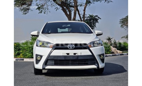 Ra Imported Toyota Yaris funfun Ọkọ̀ in Import - Dubai ni Ashanti Ra Imported Toyota Yaris funfun Ọkọ̀ in Import - Dubai ni Ashanti