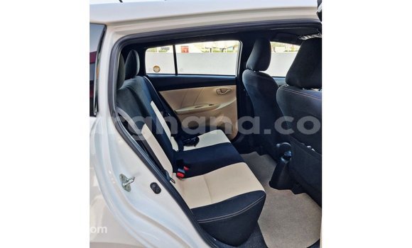 Ra Imported Toyota Yaris funfun Ọkọ̀ in Import - Dubai ni Ashanti Ra Imported Toyota Yaris funfun Ọkọ̀ in Import - Dubai ni Ashanti