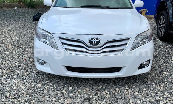 Buy Used Toyota Camry White Car in Tema in Greater Accra