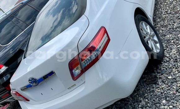 Sayi Na hannu Toyota Camry White Mota in Tema a Greater Accra Sayi Na hannu Toyota Camry White Mota in Tema a Greater Accra