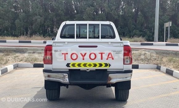 Ra Imported Toyota Hilux funfun Ọkọ̀ in Import - Dubai ni Ashanti Ra Imported Toyota Hilux funfun Ọkọ̀ in Import - Dubai ni Ashanti