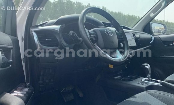 Ra Imported Toyota Hilux funfun Ọkọ̀ in Import - Dubai ni Ashanti Ra Imported Toyota Hilux funfun Ọkọ̀ in Import - Dubai ni Ashanti