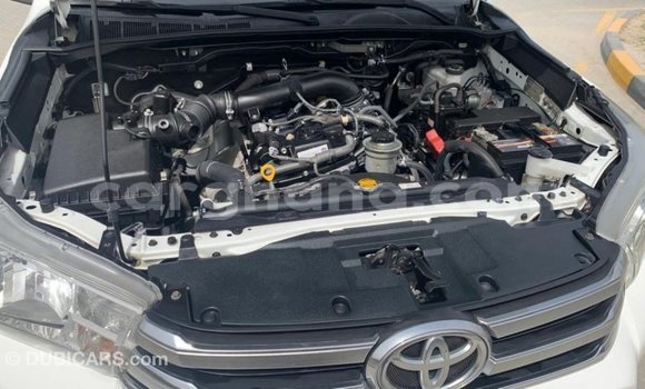 Ra Imported Toyota Hilux funfun Ọkọ̀ in Import - Dubai ni Ashanti Ra Imported Toyota Hilux funfun Ọkọ̀ in Import - Dubai ni Ashanti