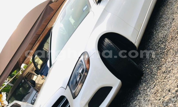Sayi Na hannu Mercedes‒Benz C–Class White Mota in Tema a Greater Accra Sayi Na hannu Mercedes‒Benz C–Class White Mota in Tema a Greater Accra
