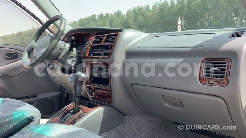 Big with watermark suzuki grand vitara ashanti import dubai 41723