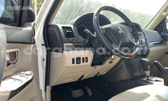 Buy Import Mitsubishi Pajero White Car in Import - Dubai in Ashanti Buy Import Mitsubishi Pajero White Car in Import - Dubai in Ashanti