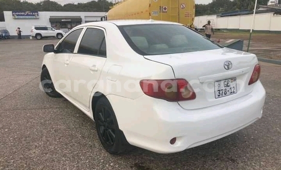 Sayi Na hannu Toyota Corolla White Mota in Accra a Greater Accra Sayi Na hannu Toyota Corolla White Mota in Accra a Greater Accra