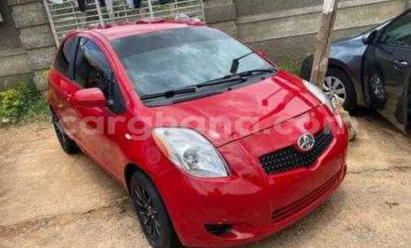 Sayi Na hannu Toyota Yaris Red Mota in Accra a Greater Accra