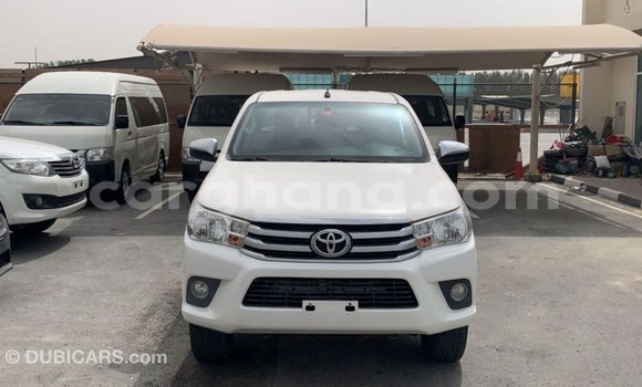 Sayi Imported Toyota Hilux White Mota in Import - Dubai a Ashanti Sayi Imported Toyota Hilux White Mota in Import - Dubai a Ashanti