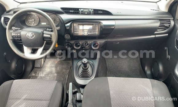 Sayi Imported Toyota Hilux White Mota in Import - Dubai a Ashanti Sayi Imported Toyota Hilux White Mota in Import - Dubai a Ashanti
