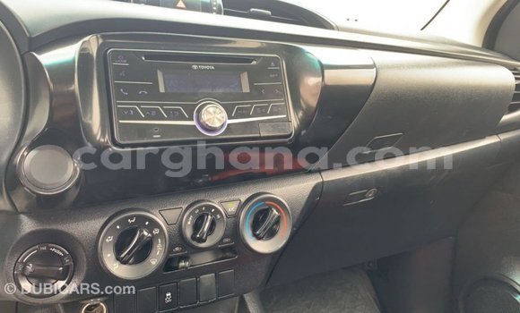 Sayi Imported Toyota Hilux White Mota in Import - Dubai a Ashanti Sayi Imported Toyota Hilux White Mota in Import - Dubai a Ashanti